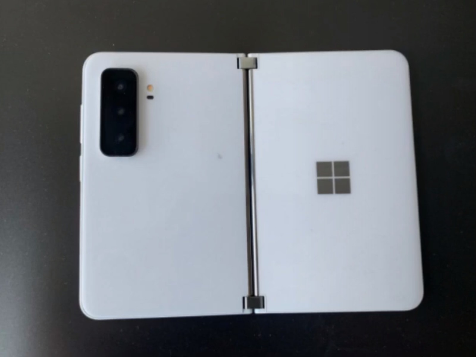Surface Duo 2 Images 4